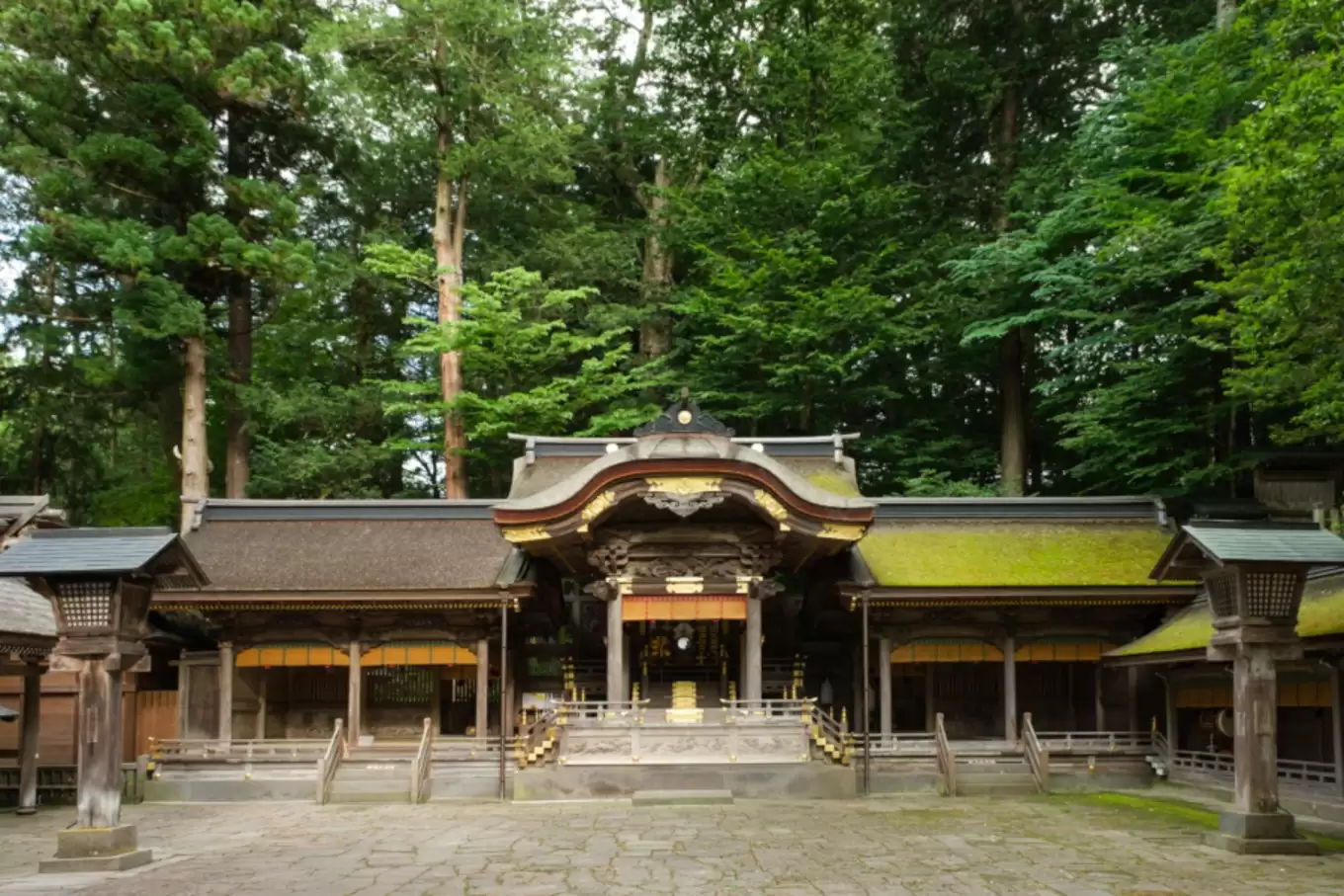 諏訪大社 上社本宮 幣拝殿