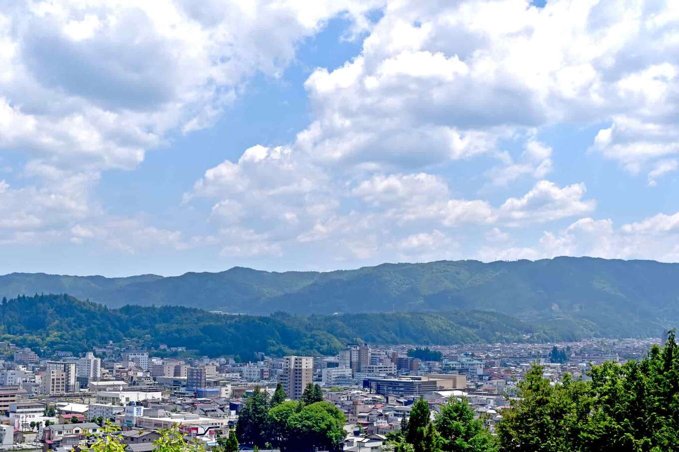 展望公園から見る高山市