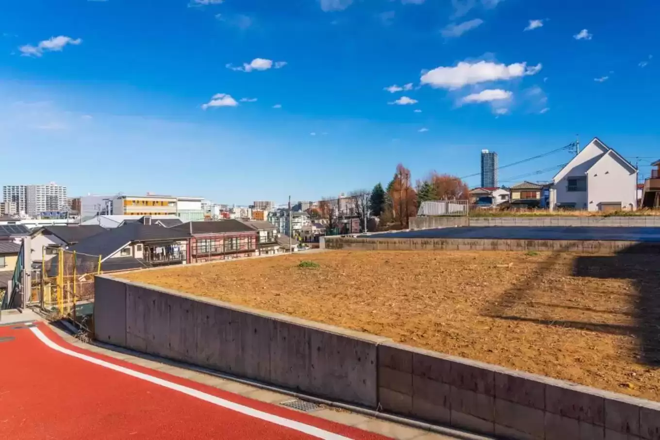 高台の造成地から見る市街風景