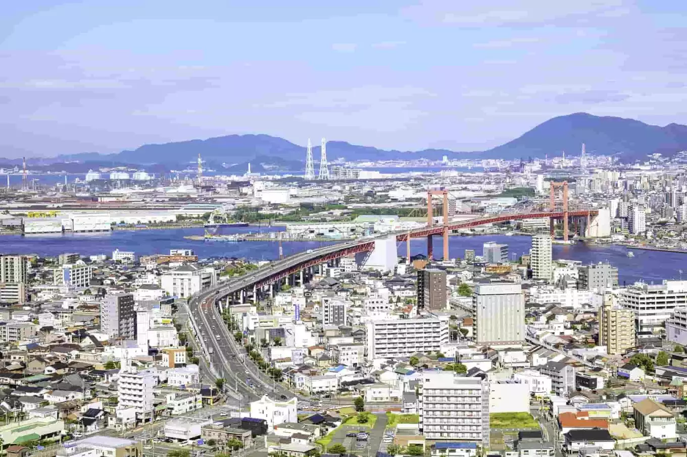 高塔山からの眺望 美しい若戸大橋（福岡県北九州市）