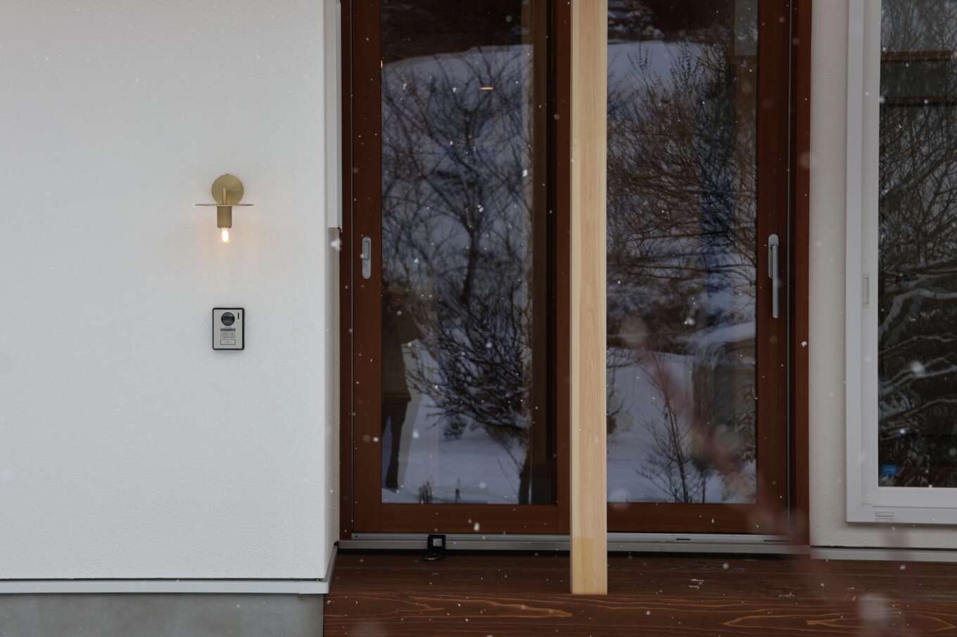 木製断熱サッシの玄関