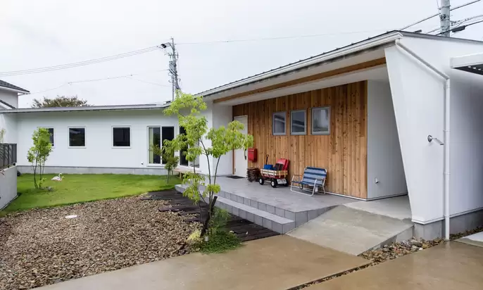 「くの字型」の平屋住宅