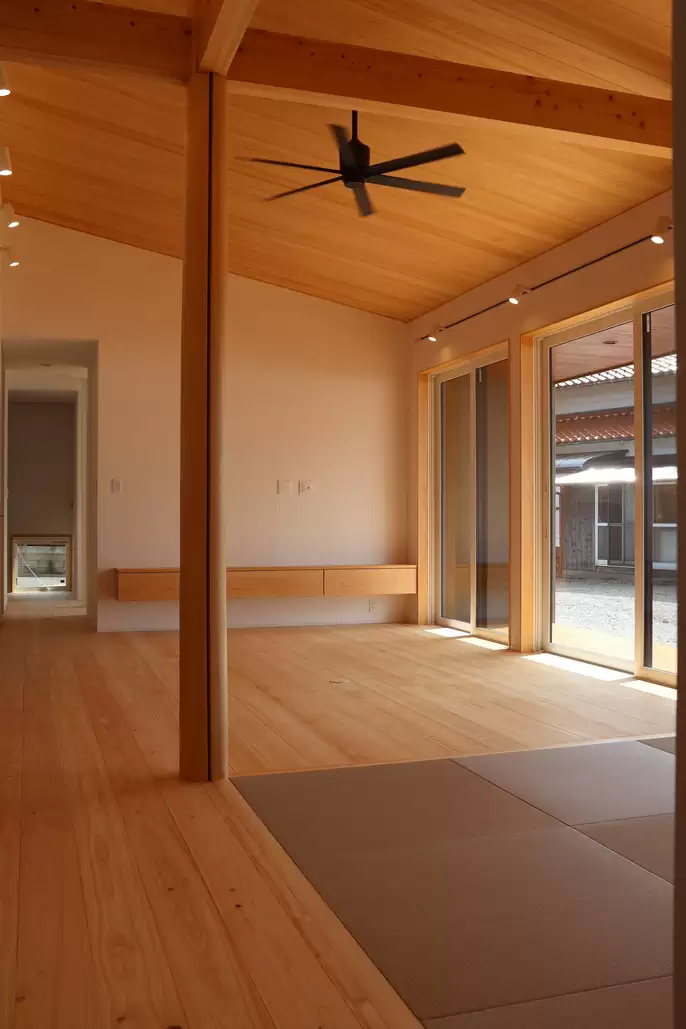 木を多く使った大空間のある家（島根県益田市の事例） | 島根県の