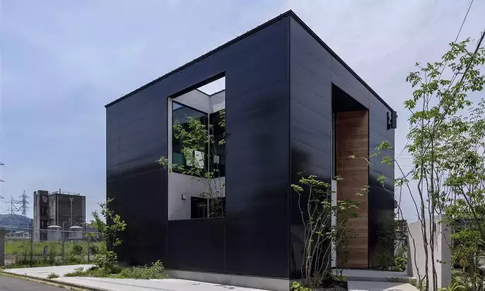 黒いキューブ型の家
