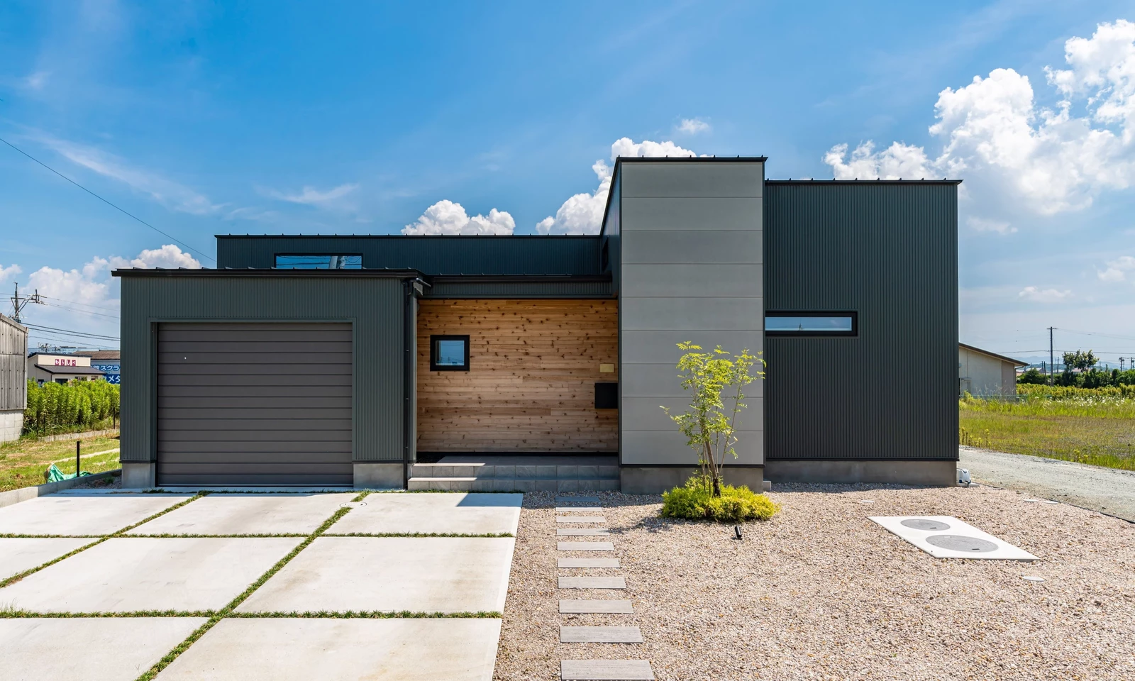 R+house | 徳島市の注文住宅なら株式会社岡田組